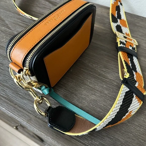 Marc Jacobs Black and Tan Crossbody Bag - Picture 4 of 5